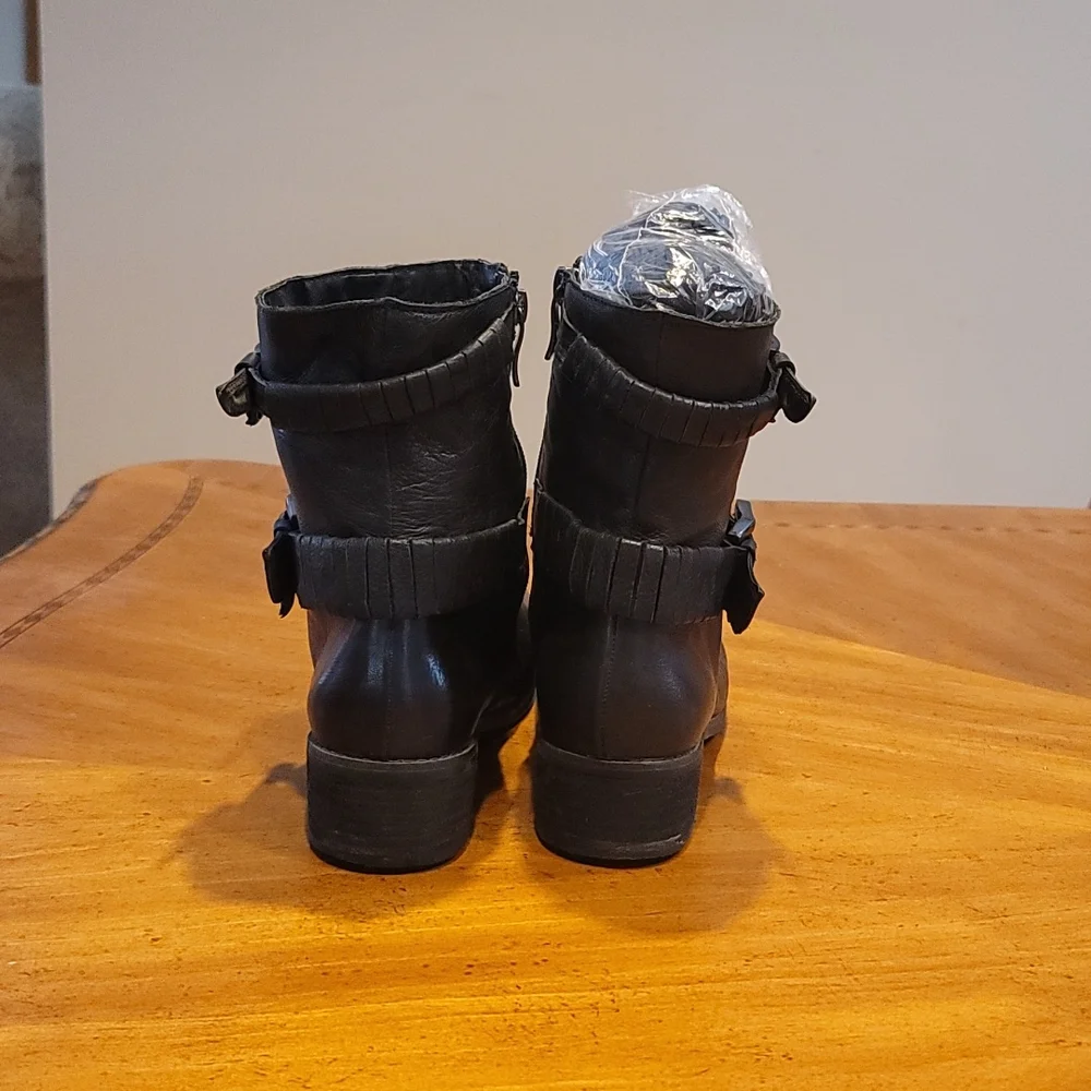 Bootie - Picture 5 of 9